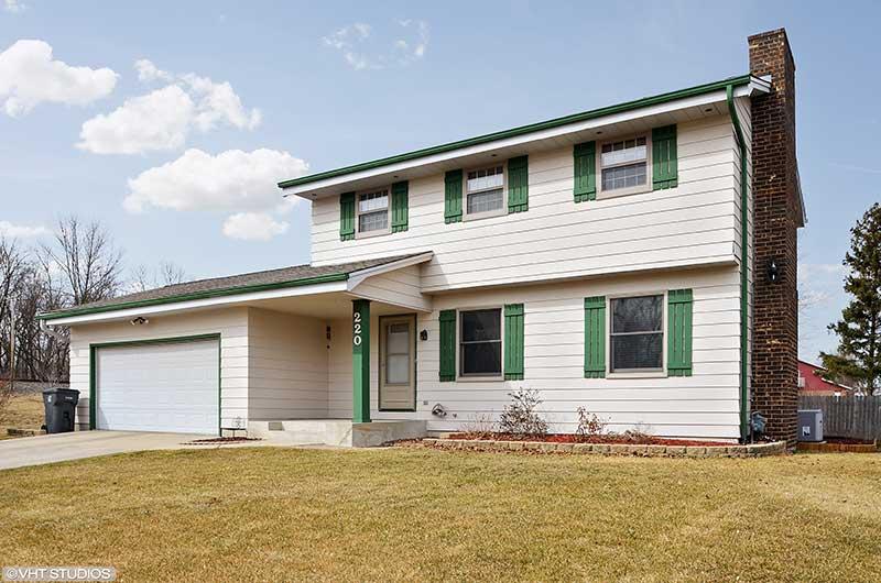 220 Lawndale Ave, Slinger, WI 53086 photo 1
