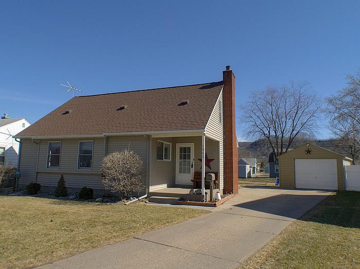 1943 21st Ter S, La Crosse, WI 54601 photo 1