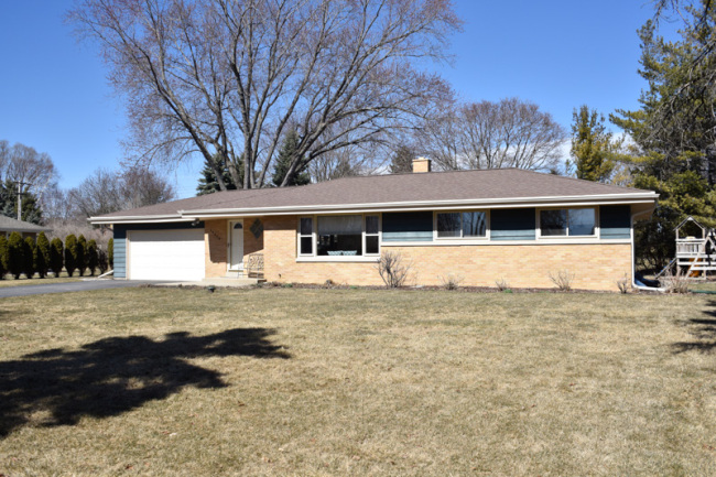 16540 Golf, Brookfield, WI 53005 photo 1