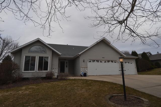 1222 River Place Blvd, Waukesha, WI 53189 photo 1