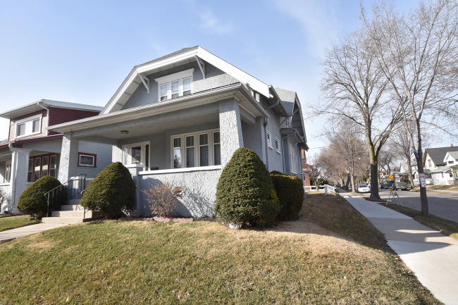 2802 W Greenfield Ave, Milwaukee, WI 53215 photo 1