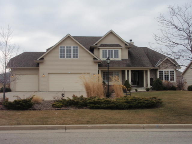 5213 W Behrendt St, Franklin, WI 53132 photo 1