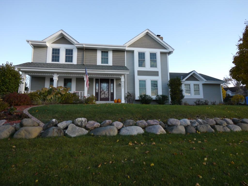 2207 Fox River Pkwy, Waukesha, WI 53189 photo 1