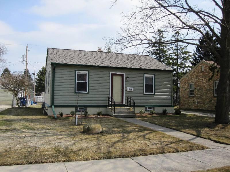 315 Belmont Ave, Racine, WI 53405 photo 1