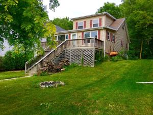 55 E Shore Dr, Random Lake, WI 53075 photo 1