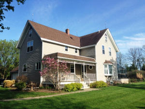 3274 Elm Rd, Cedarburg, WI 53012 photo 1