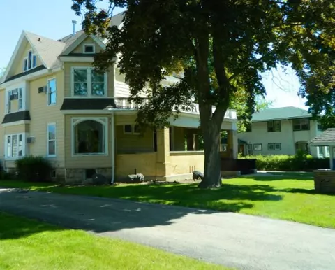 607 Walworth, Delavan, WI 53115 photo 1