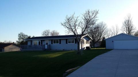 508 Lake Ct, Cascade, WI 53011 photo 1