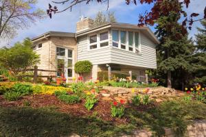 113 E Washington, Slinger, WI 53086 photo 1