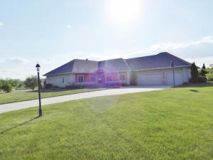 312 Waters Edge, Summit, WI 53066 photo 1
