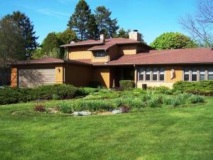 5103 Park Pl, Wind Point, WI 53402 photo 1
