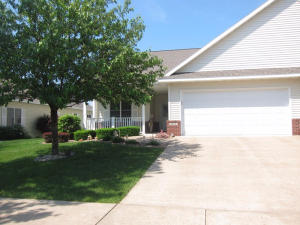1629 Pine Rdg, Onalaska, WI 54650 photo 1