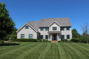 258 E Laurel, Delafield, WI 53018 photo 1