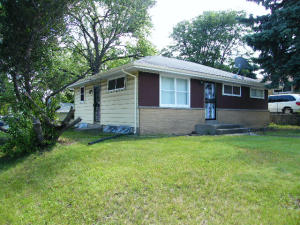 7701 W Mill Rd, Milwaukee, WI 53218 photo 1