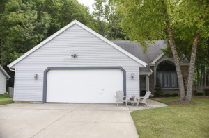 1511 Blakewood Ct, South Milwaukee, WI 53172 photo 1