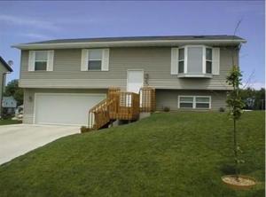 527 W Plymouth St, Jefferson, WI 53549 photo 1