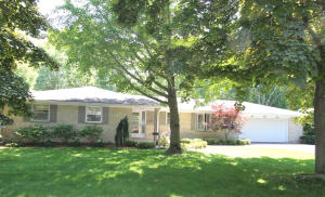 235 E Point View Dr, Racine, WI 53402 photo 1