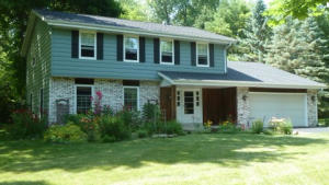 205 Crescent Dr, Colgate, WI 53017 photo 1
