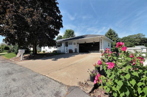 1839 Aiken Rd, La Crosse, WI 54603 photo 1
