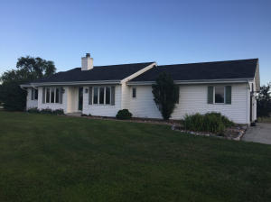 1191 Spring Vly, Jackson, WI 53037 photo 1