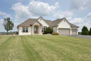 8968 Deer Run, Wayne, WI 53002 photo 1