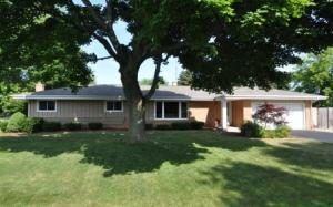 5009 Viken Ln, Racine, WI 53402 photo 1