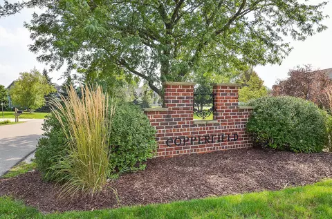 471 Candlewick, Delafield, WI 53018 photo 1