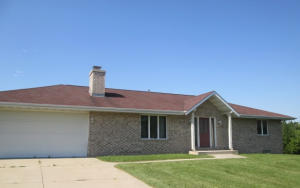 1686 Lyondale Ct, Burlington, WI 53105 photo 1