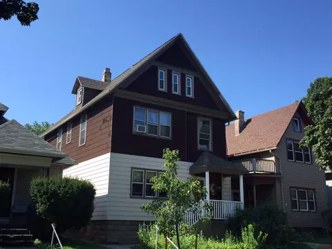 341 E Smith, Milwaukee, WI 53207 photo 1