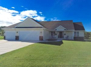 539 Wren Ln, Sheboygan, WI 53083 photo 1