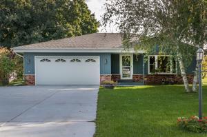 36747 Meadow Dr, Oconomowoc, WI 53066 photo 1