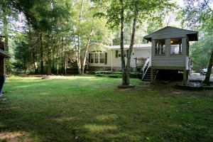 6374 Wayfaring Ln, Oconto, WI 54153 photo 1