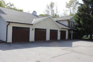 334 Riverview Dr #3, Delafield, WI 53018 photo 1