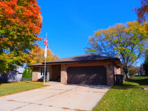 1116 Eastern Trl, Mukwonago, WI 53149 photo 1