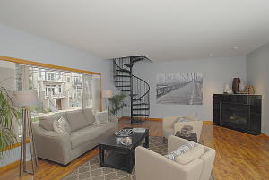 809 E Pearson St, Milwaukee, WI 53202 photo 1