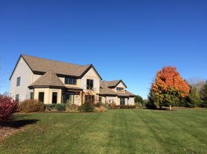 28540 Wildflower Dr, Waterford, WI 53185 photo 1