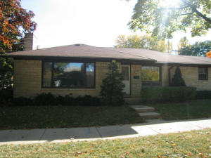 5801 W Stack, Milwaukee, WI 53219 photo 1