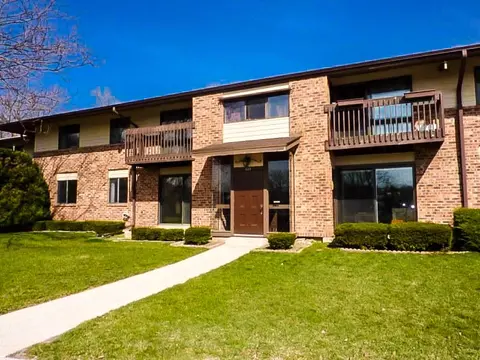 321 Park Hl #F, Pewaukee, WI 53072 photo 1