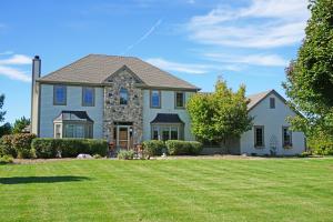 281 Mulberry Dr, Delafield, WI 53018 photo 1