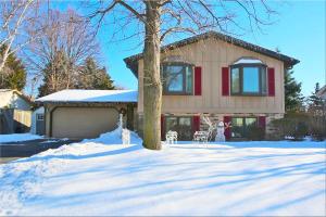 1515 Laura Ave, Racine, WI 53406 photo 1