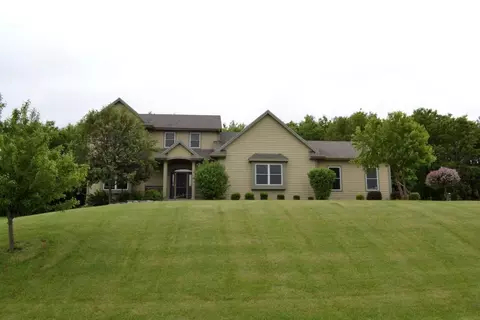 5111 Pinecrest, West Bend, WI 53095 photo 1
