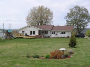 215 E Harrison St, Viola, WI 54664 photo 1