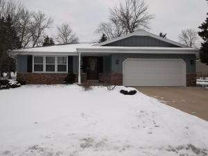 4988 Seton, Greendale, WI 53129 photo 1