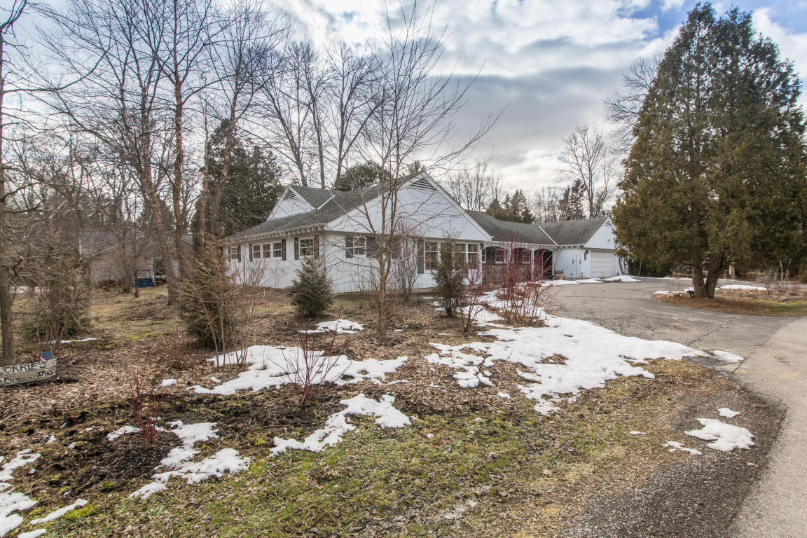 1031 E Donges, Bayside, WI 53217 photo 1