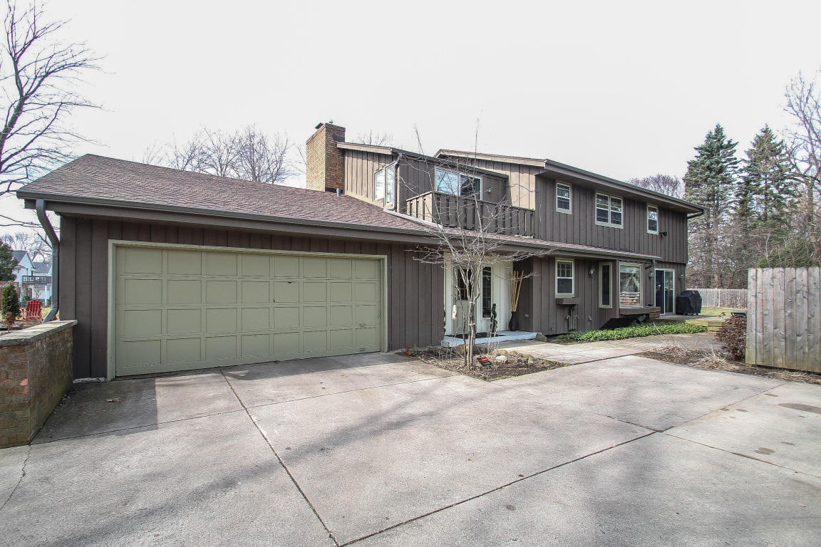 410 E Green Tree, Fox Point, WI 53217 photo 1
