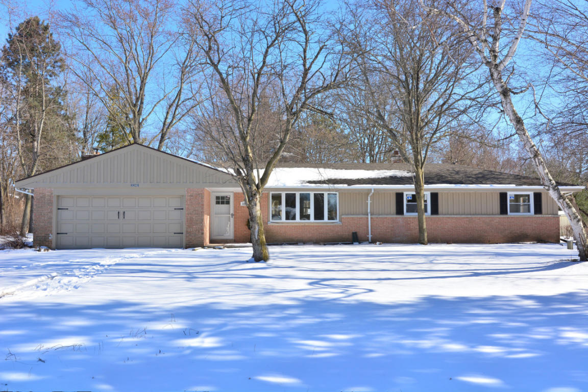 3240 Bermuda Blvd, Brookfield, WI 53045 photo 1