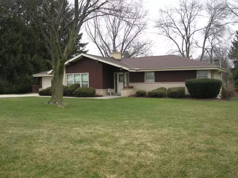 560 Scarlet, Brookfield, WI 53005 photo 1