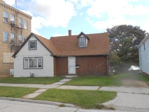 2109 E River St, Two Rivers, WI 54241 photo 1