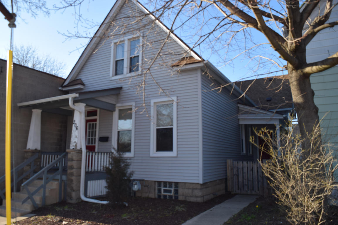 206 E Smith St, Milwaukee, WI 53207 photo 1