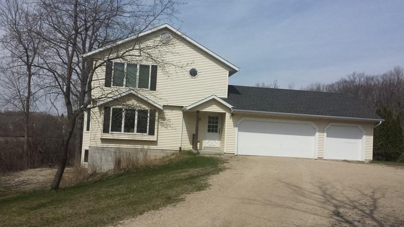 751 Slinger Rd, Slinger, WI 53086 photo 1